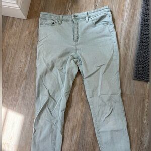 Universal Thread Light Blue Jeans